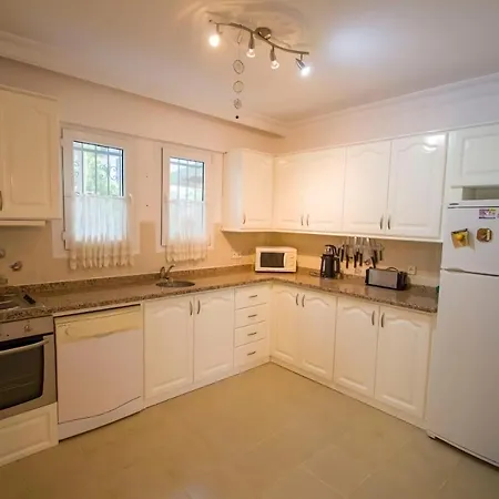 Villa Fethiye White Garden Villa *