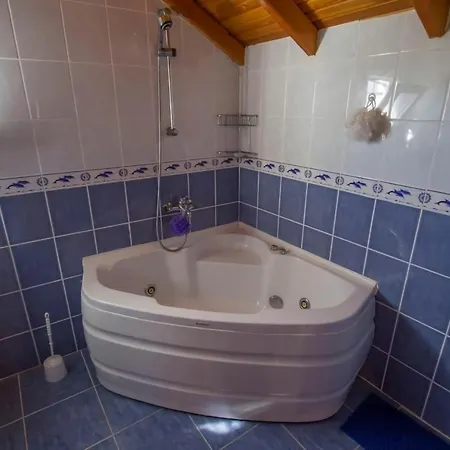 Fethiye White Garden Villa *